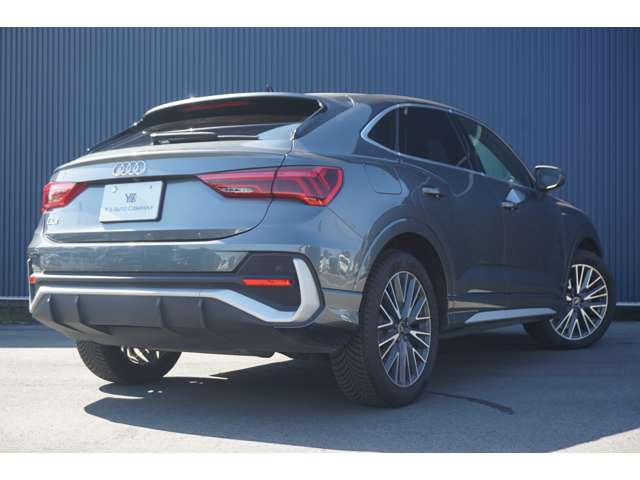 アウディ Ｑ３　スポーツバック ３５　ＴＦＳＩ　Ｓライン R3年 () 99