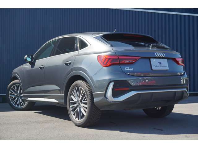 アウディ Ｑ３　スポーツバック ３５　ＴＦＳＩ　Ｓライン R3年 () 99