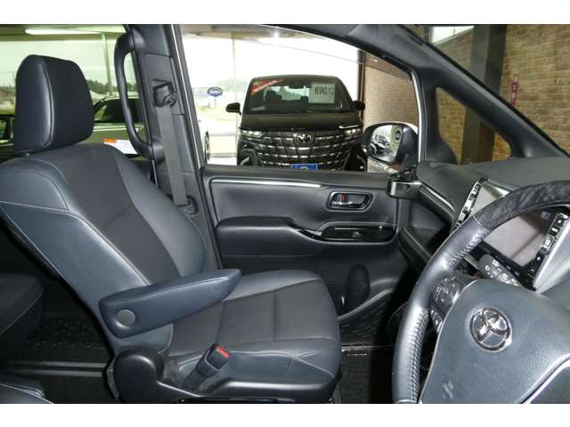 トヨタ エスクァイア ２．０ ＧＩ ４ＷＤ R2年 (東北) 99