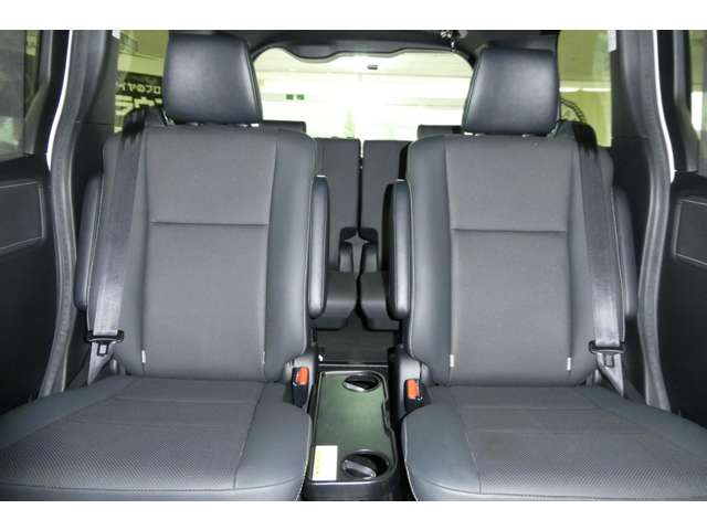 トヨタ エスクァイア ２．０ ＧＩ ４ＷＤ R2年 (東北) 99