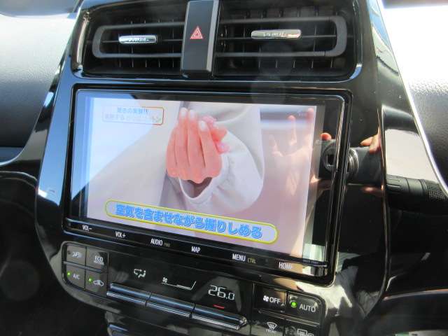 トヨタ プリウス １．８ Ａ Ｅ－ＦＯＵＲ ４ＷＤ R1年 (東北) 99