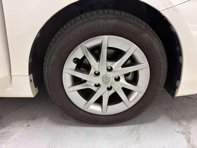 トヨタ プリウスΑ １．８ Ｓ チューン ブラックＩＩ R1年 (近畿) 99