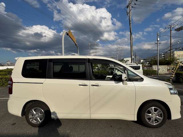 トヨタ ノア ２．０ Ｘ スマートエディション H23年 (近畿) 99