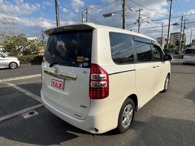 トヨタ ノア ２．０ Ｘ スマートエディション H23年 (近畿) 99