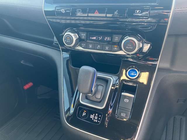 日産 セレナ １．２ Ｅ－ＰＯＷＥＲ ハイウェイスター Ｖ R2年 (近畿) 99