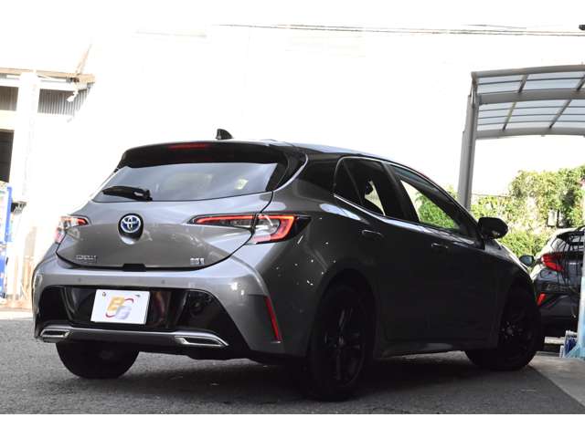トヨタ カローラスポーツ　ハイブリッド １．８ ハイブリッド Ｇ ５０ミリオン エディション R4年 (近畿) 99