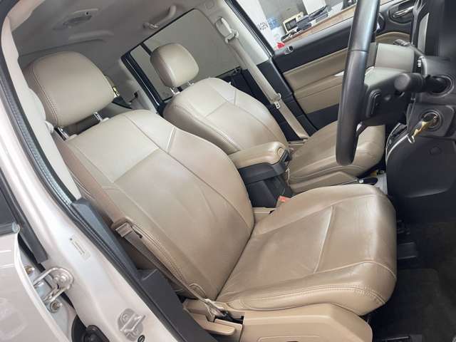 ジープ コンパス リミテッド ４ＷＤ H26年 (近畿) 99