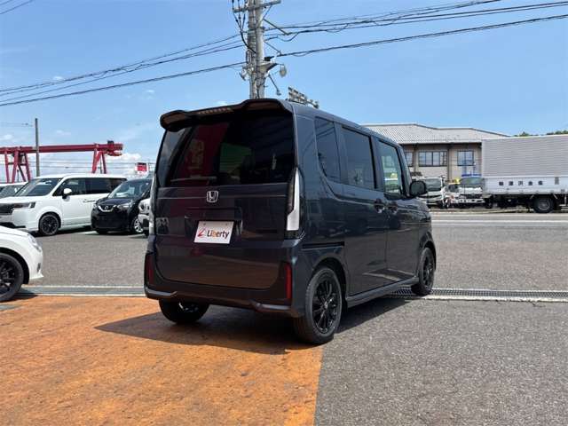 ホンダ Ｎ　ＢＯＸ カスタム ６６０ ブラック スタイル R8年 (近畿) 99