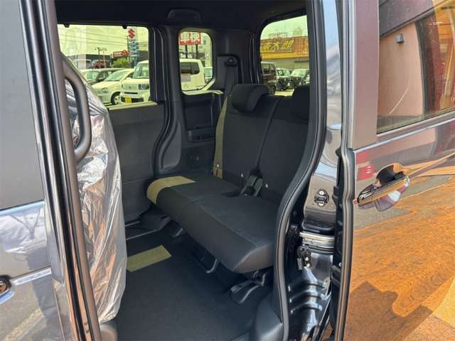 ホンダ Ｎ　ＢＯＸ カスタム ６６０ ブラック スタイル R8年 (近畿) 99
