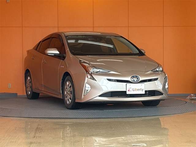 トヨタ プリウス １．８ Ｓ セーフティ プラス H29年 (近畿) 99