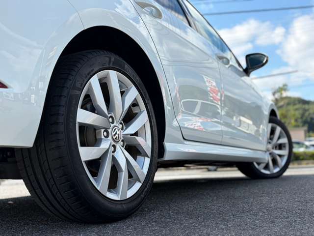 フォルクスワーゲン ゴルフ ＴＳＩ　ハイライン H29年 (中国) 99