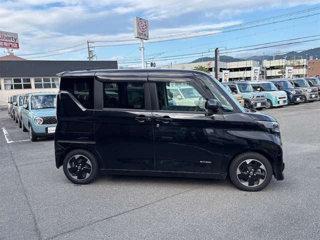 日産 ルークス ６６０ ハイウェイスターＸ アーバンクロム プロパイロット エディション R4年 (四国) 99