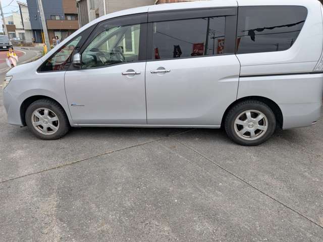 日産 セレナ ２．０ ２０Ｘ Ｓ－ＨＹＢＲＩＤ H26年 (関東) 99