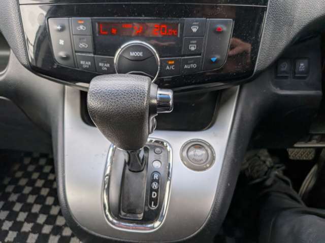 日産 セレナ ２．０ ２０Ｘ Ｓ－ＨＹＢＲＩＤ H26年 (関東) 99