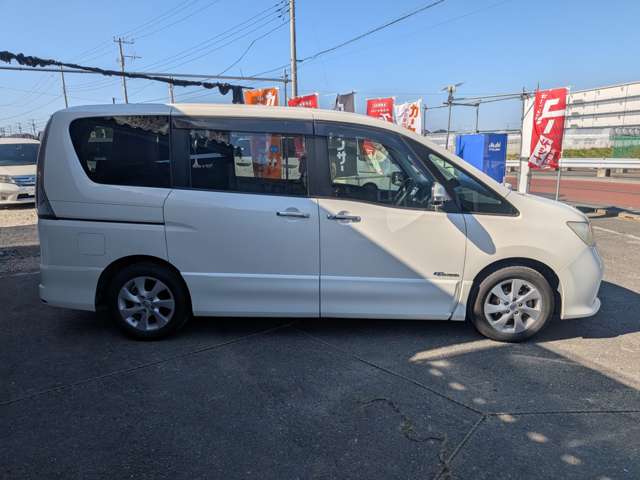 日産 セレナ ２．０ ハイウェイスター Ｓ－ＨＹＢＲＩＤ Ｖセレクション H25年 (関東) 99