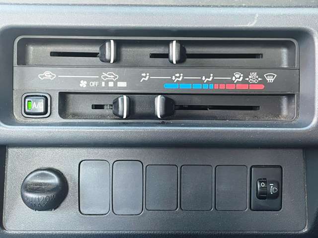 ダイハツ ハイゼットトラック ６６０ スタンダード ３方開 H28年 (東海) 99