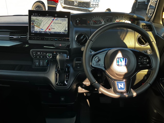 ホンダ Ｎ　ＢＯＸ カスタム ６６０ Ｌ ターボ R5年 (九州・沖縄) 99