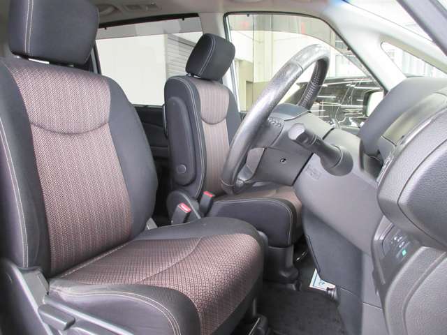 日産 セレナ ２．０ ハイウェイスター Ｓ－ＨＹＢＲＩＤ H26年 (関東) 99