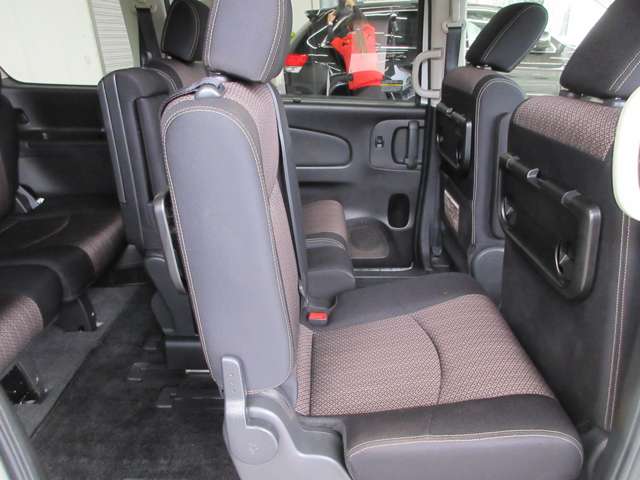 日産 セレナ ２．０ ハイウェイスター Ｓ－ＨＹＢＲＩＤ H26年 (関東) 99