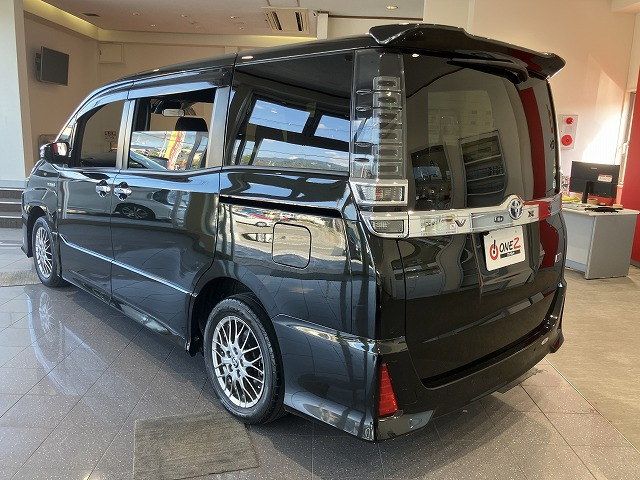 トヨタ ヴォクシー １．８ ハイブリッド ＺＳ 煌ＩＩ R1年 (近畿) 99
