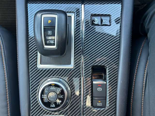三菱 アウトランダーＰＨＥＶ ＰＨＥＶ ２．４ Ｐ ４ＷＤ R5年 (近畿) 99