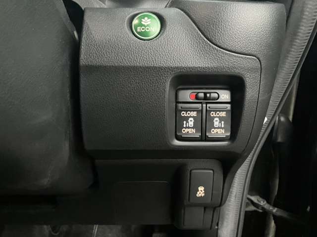 ホンダ Ｎ　ＢＯＸ ６６０ カスタムＧ ＳＳパッケージ H25年 (近畿) 99