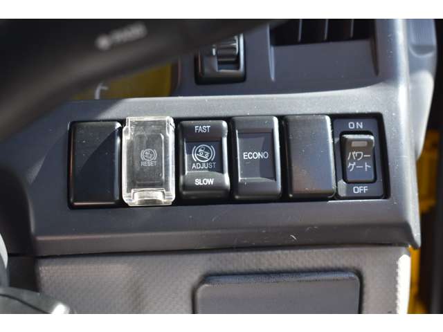 いすゞ エルフ ３．０ ダブルキャブ ロング フルフラットロー ディーゼルターボ H30年 (近畿) 99