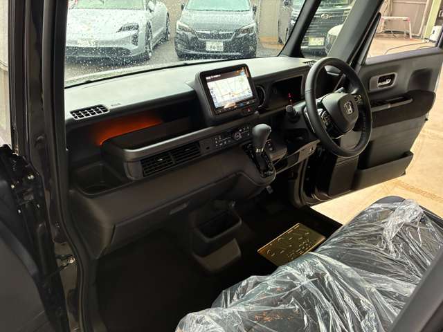 ホンダ Ｎ　ＢＯＸ カスタム ６６０ ターボ R8年 (近畿) 99