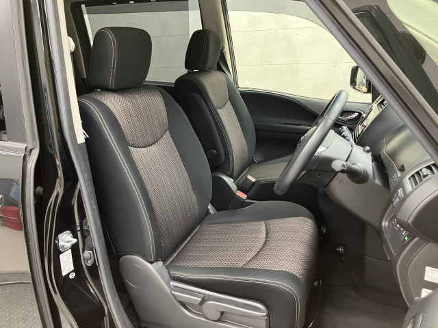日産 セレナ ２．０ ハイウェイスター Ｖセレクション＋ＳＡＦＥＴＹＩＩ Ｓ－ＨＹＢＲＩＤ H28年 (近畿) 99