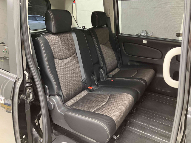 日産 セレナ ２．０ ハイウェイスター Ｖセレクション＋ＳＡＦＥＴＹＩＩ Ｓ－ＨＹＢＲＩＤ H28年 (近畿) 99