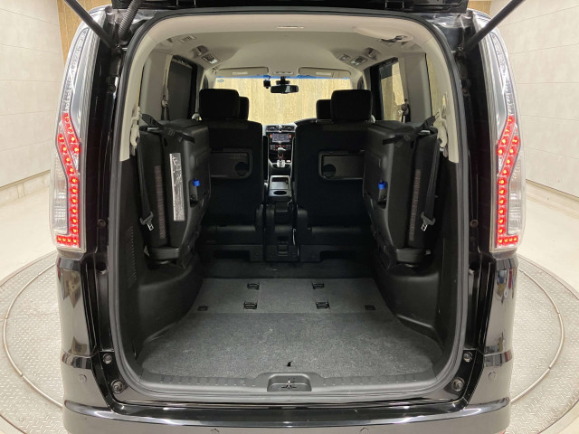 日産 セレナ ２．０ ハイウェイスター Ｖセレクション＋ＳＡＦＥＴＹＩＩ Ｓ－ＨＹＢＲＩＤ H28年 (近畿) 99