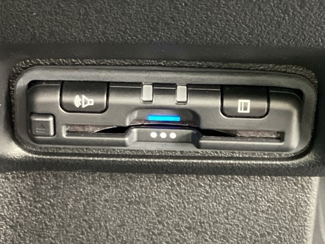 ホンダ Ｎ　ＢＯＸ カスタム ６６０ ターボ コーディネートスタイル ２トーン R8年 () 99