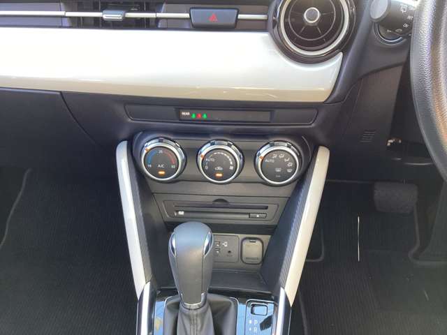 マツダ ＭＡＺＤＡ２ １．５ １５ＢＤ R5年 (関東) 99