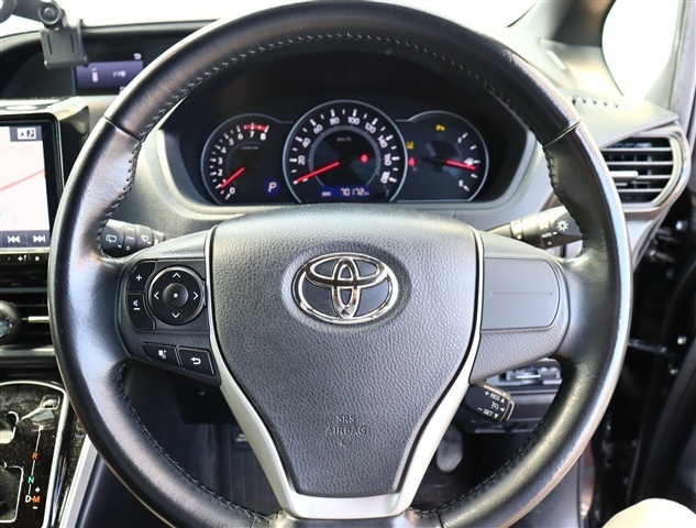 トヨタ ヴォクシー ２．０ ＺＳ 煌ＩＩ R1年 (関東) 99