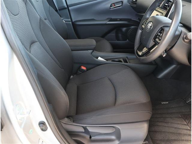 トヨタ プリウス １．８ Ｓ R1年 (東海) 99