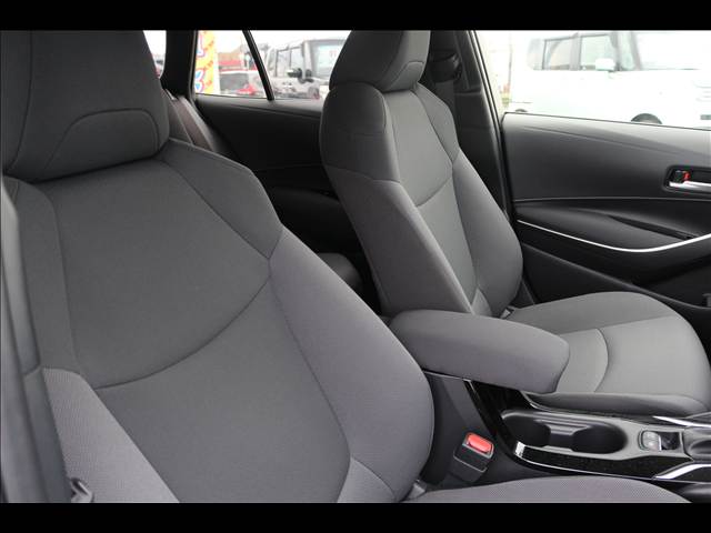トヨタ カローラ　ツーリング ＨＹＢＲＩＤ Ｓ R4年 (関東) 99