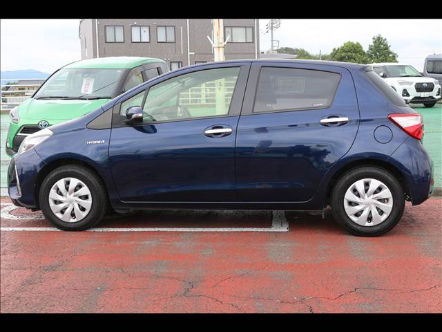 トヨタ ヴィッツ ＨＹＢＲＩＤ Ｆ ＳＡＦＥＴＹ ＥＤＩＴＩＯＮ ＩＩＩ R1年 (関東) 99