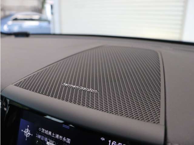 ボルボ ＸＣ６０ Ｔ５ ＡＷＤ インスクリプション ４ＷＤ R1年 (関東) 99