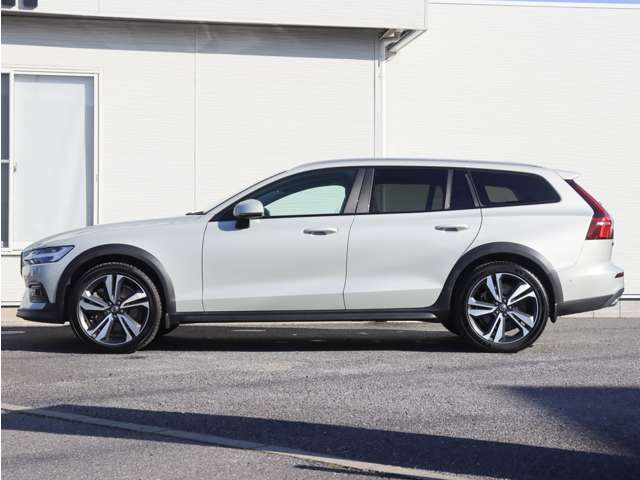 ボルボ Ｖ６０クロスカントリー Ｔ５ ＡＷＤ プロ ４ＷＤ R1年 (関東) 99