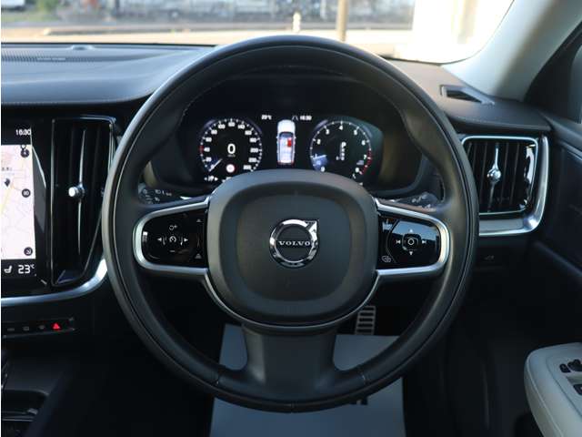ボルボ Ｖ６０クロスカントリー Ｔ５ ＡＷＤ プロ ４ＷＤ R1年 (関東) 99