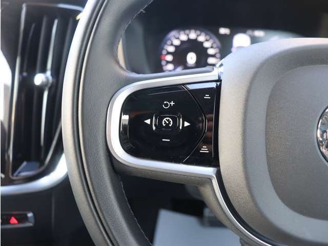 ボルボ Ｖ６０クロスカントリー Ｔ５ ＡＷＤ プロ ４ＷＤ R1年 (関東) 99