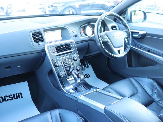 ボルボ Ｖ６０ Ｔ６ ＡＷＤ Ｒデザイン ４ＷＤ H26年 (関東) 99