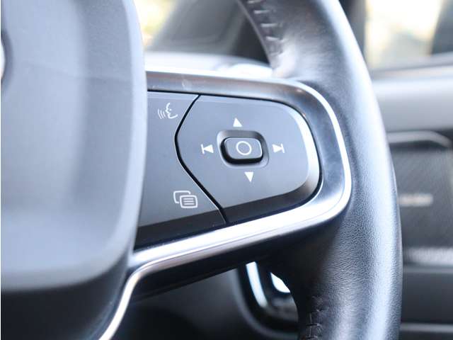 ボルボ ＸＣ４０ Ｔ５ ＡＷＤ インスクリプション ４ＷＤ R2年 (関東) 99