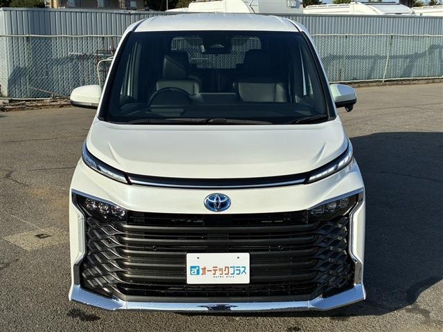 トヨタ ヴォクシー １．８ ハイブリッド Ｓ－Ｚ Ｅ－ＦＯＵＲ ４ＷＤ R4年 (関東) 99