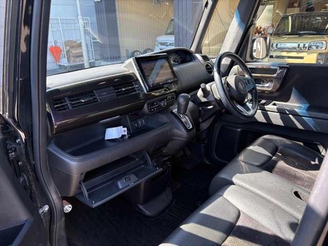ホンダ Ｎ　ＢＯＸ カスタム ６６０ Ｇ Ｌ ターボ ホンダセンシング R1年 () 99