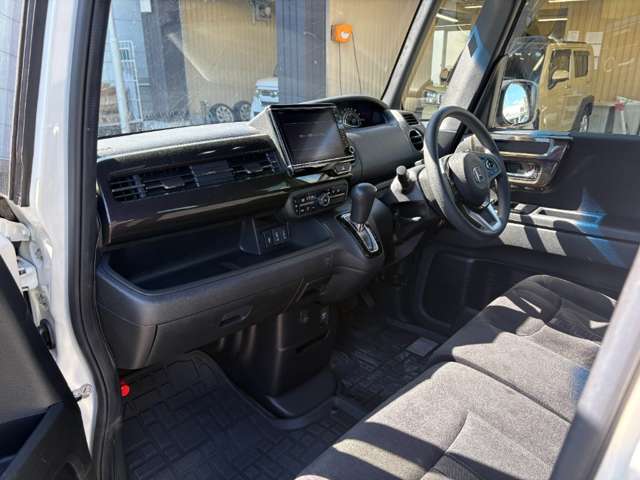 ホンダ Ｎ　ＢＯＸ カスタム ６６０ Ｇ Ｌ ホンダセンシング H30年 () 99