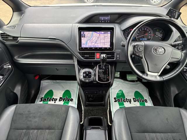 トヨタ エスクァイア ２．０ ＧＩ プレミアムパッケージ ブラックテーラード ４ＷＤ R2年 (北海道) 99