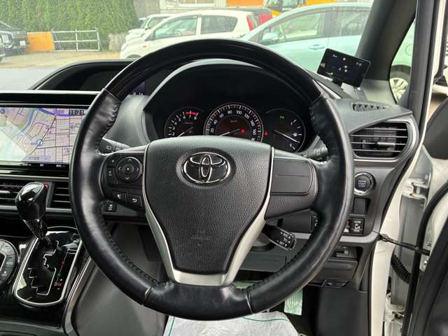 トヨタ エスクァイア ２．０ ＧＩ プレミアムパッケージ ブラックテーラード ４ＷＤ R2年 (北海道) 99