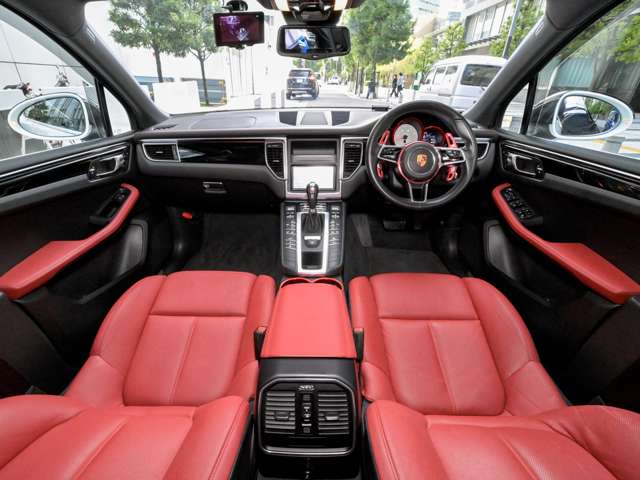 ポルシェ マカン Ｓ ＰＤＫ ４ＷＤ H28年 () 99