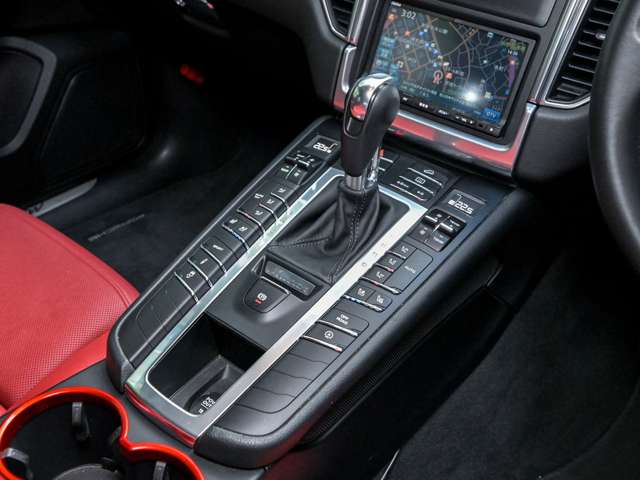 ポルシェ マカン Ｓ ＰＤＫ ４ＷＤ H28年 () 99